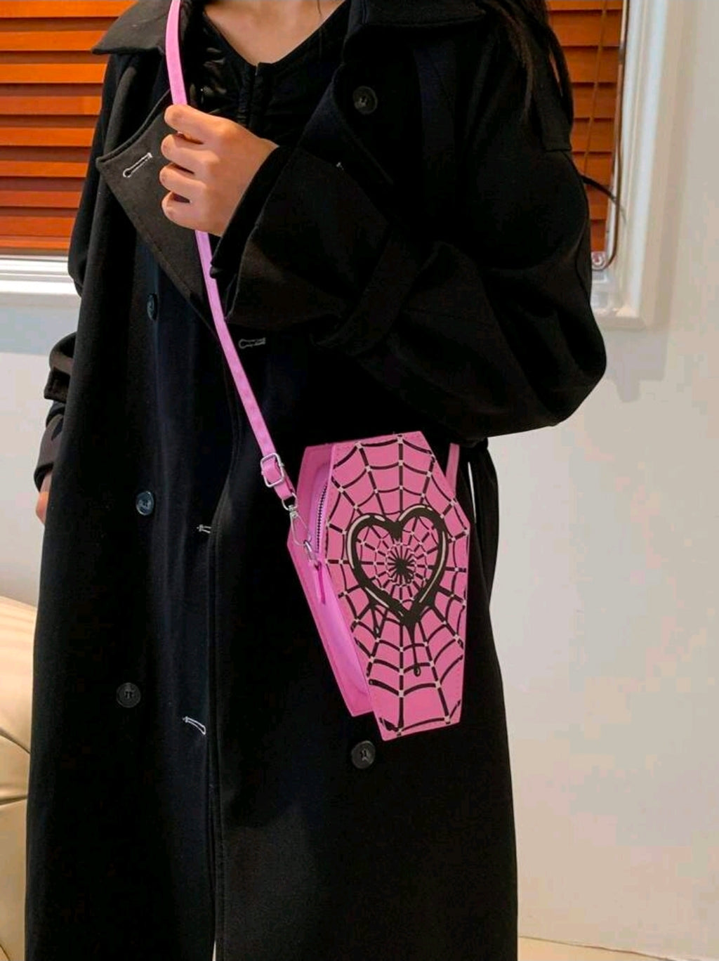 Spider web handbag